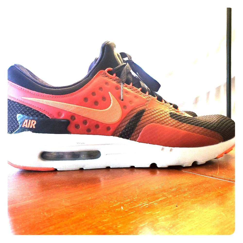 Like brand new sport style Nike